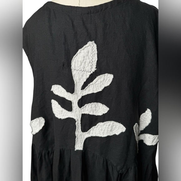 TINA GIVENS | Linen Julia dress with appliqués Size Medium in Black - Picture 8 of 11